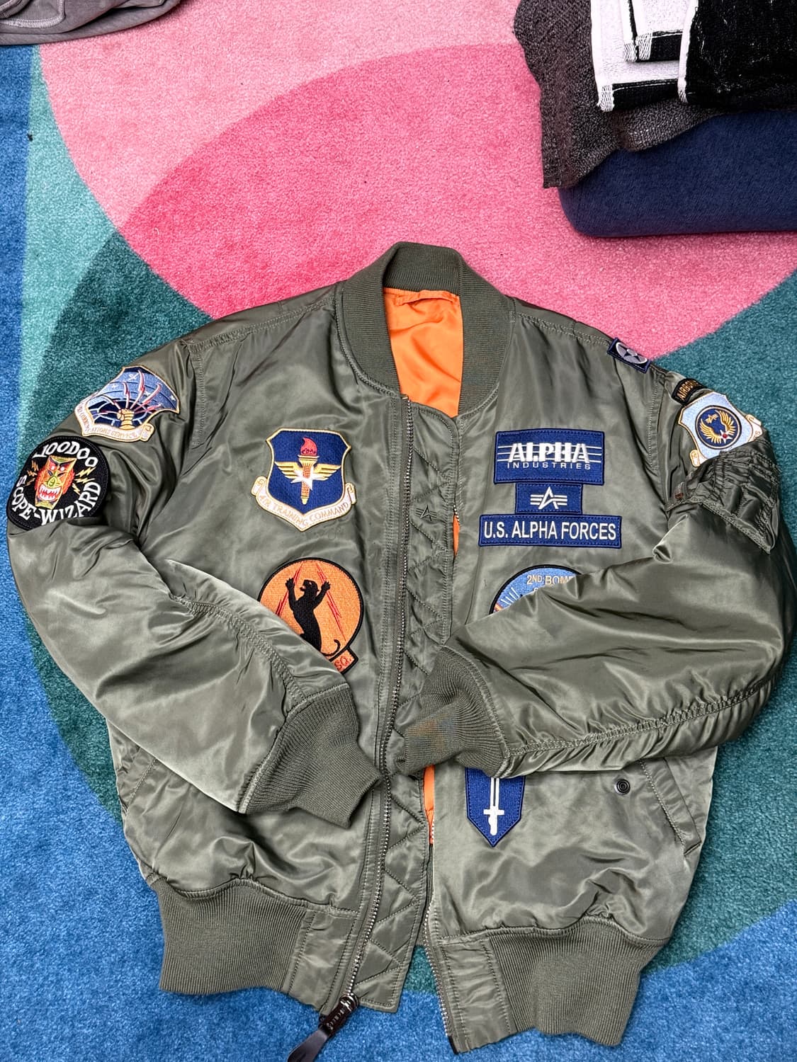 알파인더스트리 MA-1 스쿼드론 봄버 리버서블 재킷 세이지 판매합니다 상품이미지1