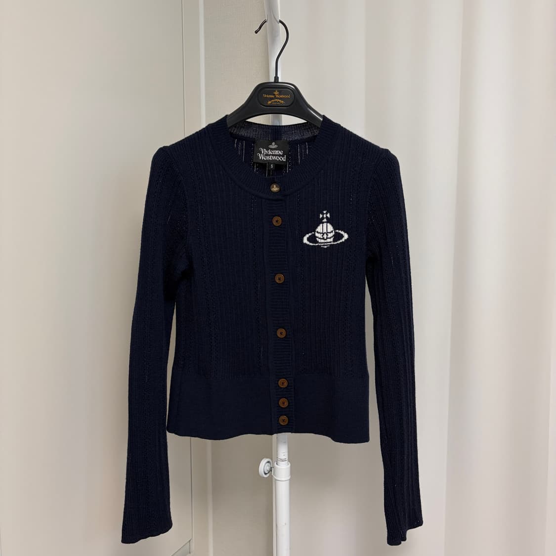 비비안웨스트우드 슬림핏 골지 니트 가디건 상품이미지4