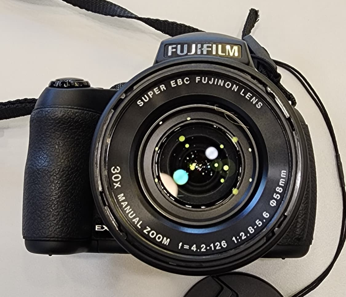 후지필름 하이엔드 finepix hs30exr 디지털카메라 팝니다. 상품이미지2