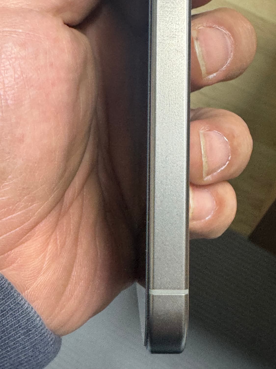 아이폰 15 프로 128GB  내추럴 티타늄/실버 상품이미지9