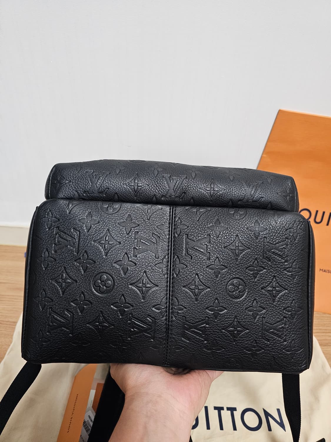 루이비통 올레더 모노그램 디스커버리 쉐도우 백팩 24년11월 상품이미지5