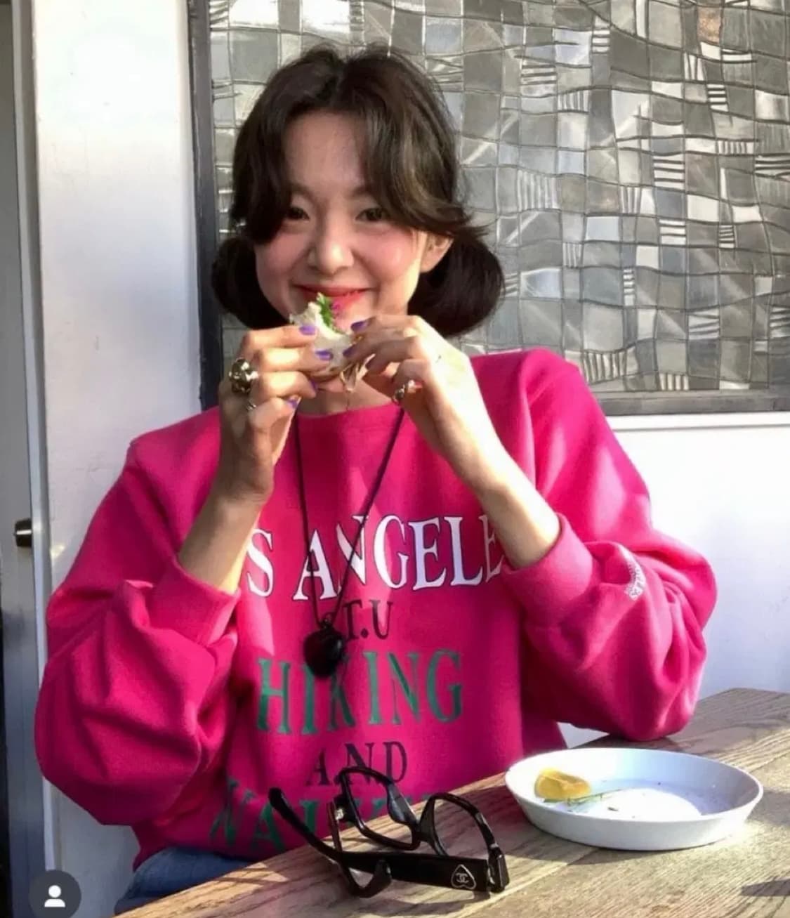 Stu 핑크 맨투맨 (1회 착용) 상품이미지1