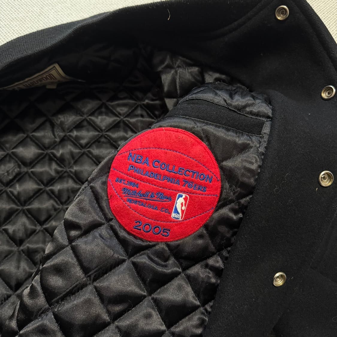 미첼앤네스 필라델피아76 하드우드 클래식 바시티 울 자켓 상품이미지4