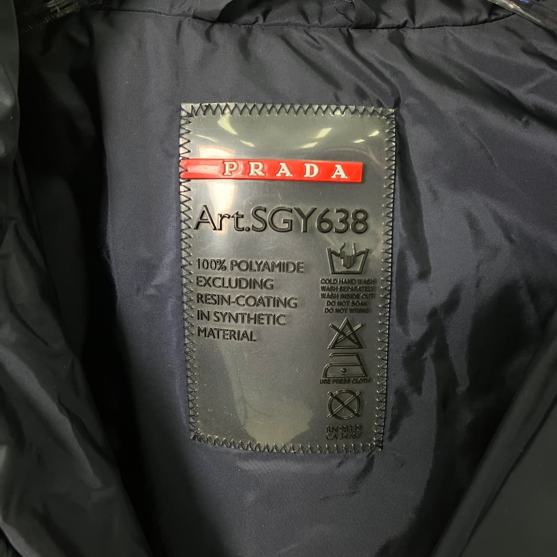 Prada 프라다 네이비 패딩 점퍼  상품이미지3