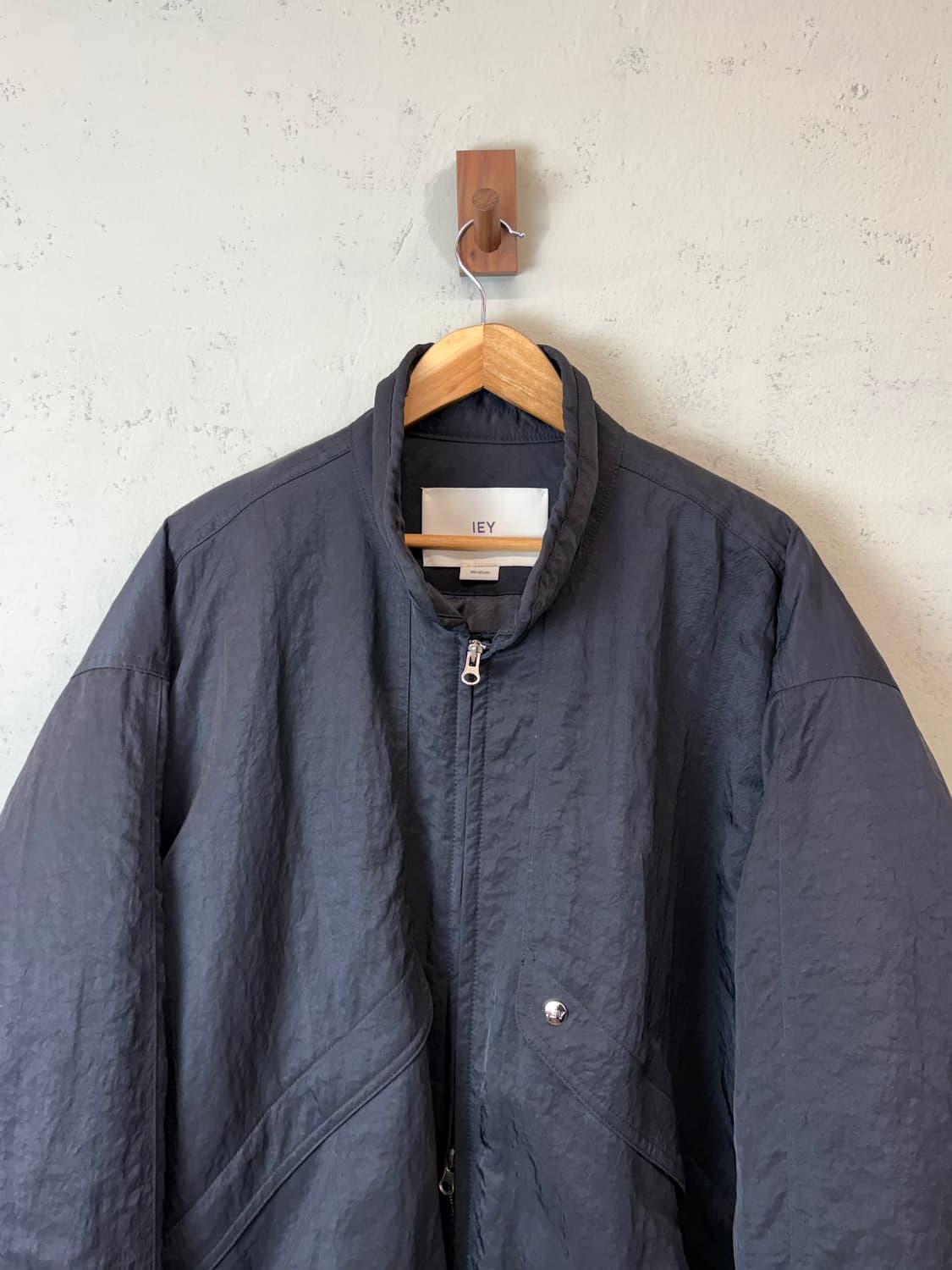 IEY 이에이 와이어 카라 오버사이즈 점퍼 블랙 상품이미지3