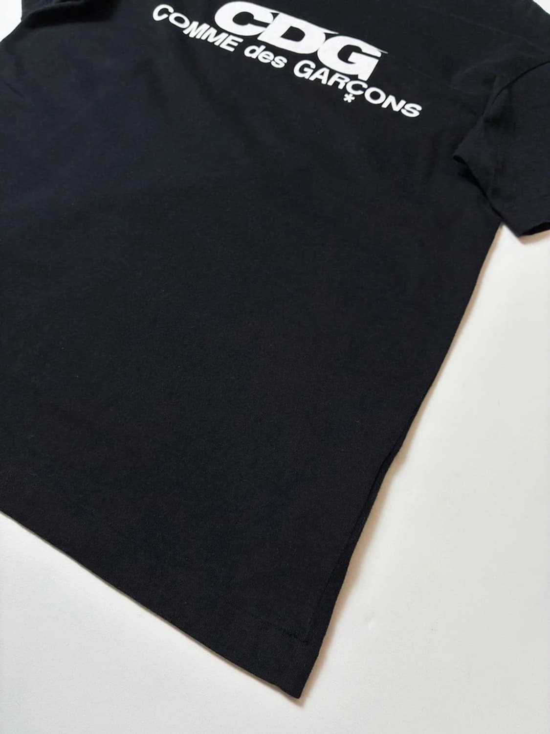 꼼데가르송 CDG 로고 반팔 티셔츠 PN8595 상품이미지4