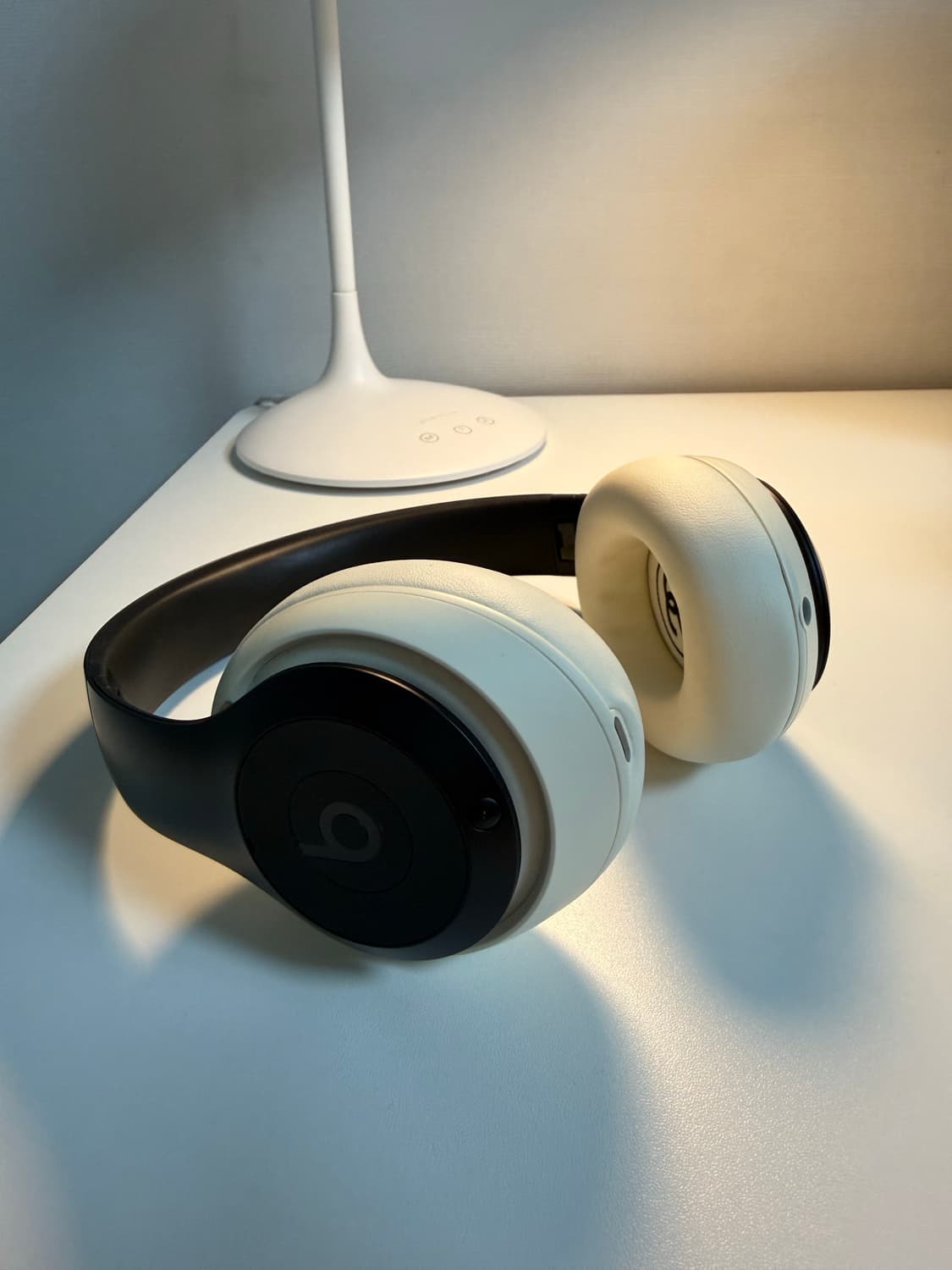 스투시 X 비츠 스튜디오 프로 무선 헤드폰 블랙 상품이미지3