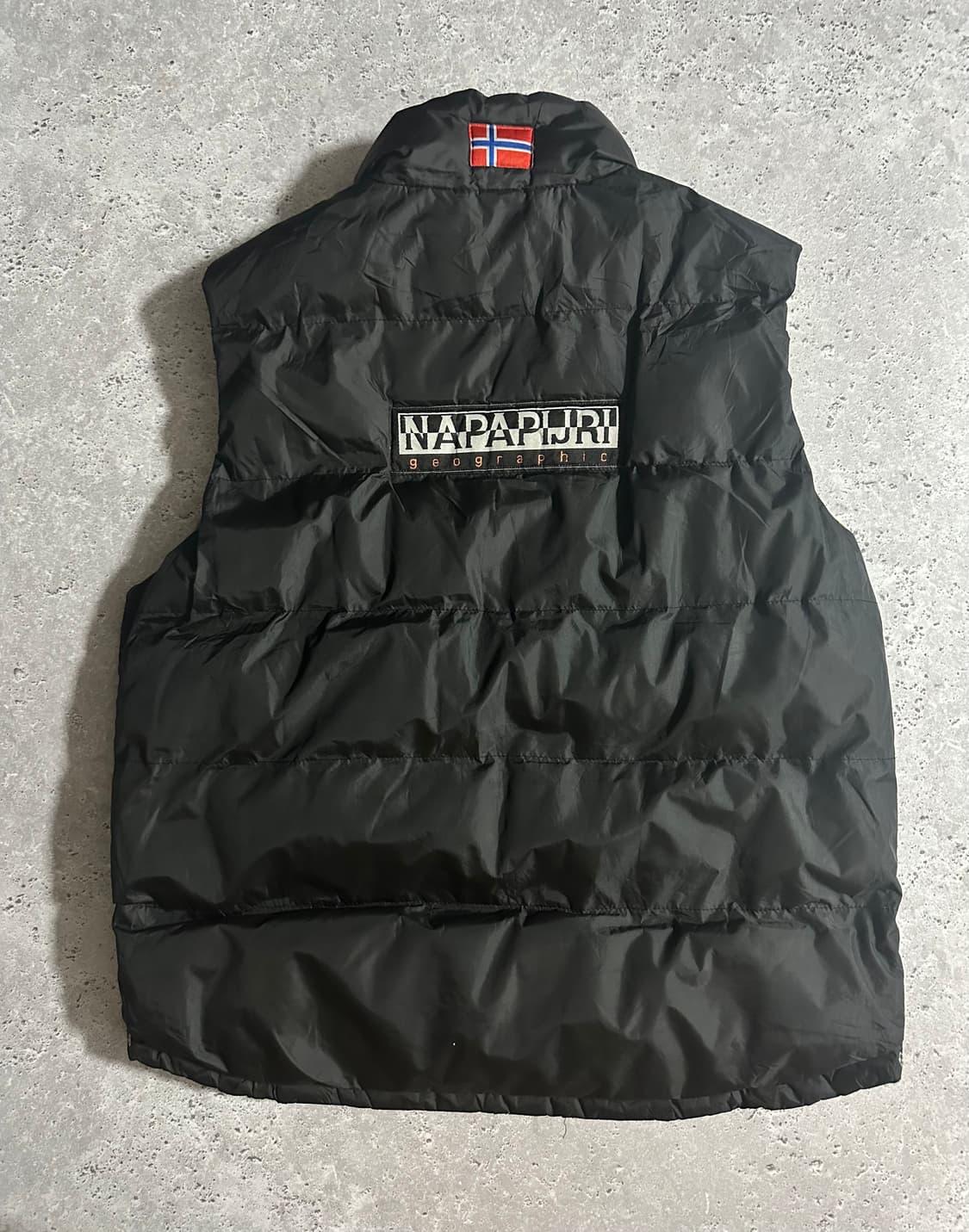 나파피리 리버시블 앤타틱 패치 패딩 베스트 상품이미지2