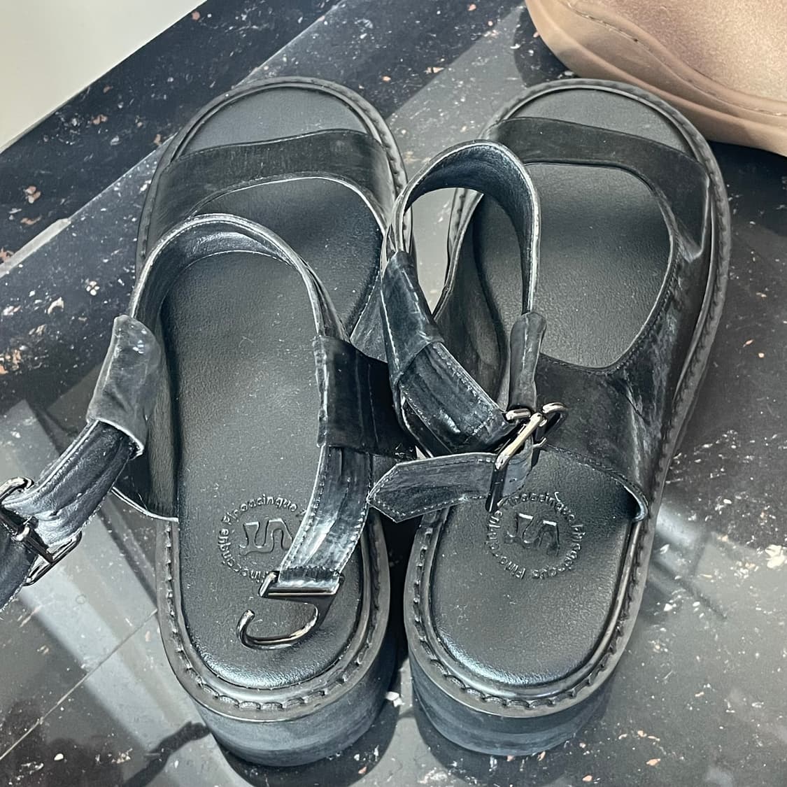 비건타이거 x 핀노아친퀘 앵클 스트랩 샌들 225 상품이미지2