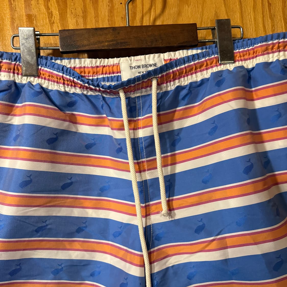 톰브라운 돌핀 반바지 판매 합니다 상품이미지1