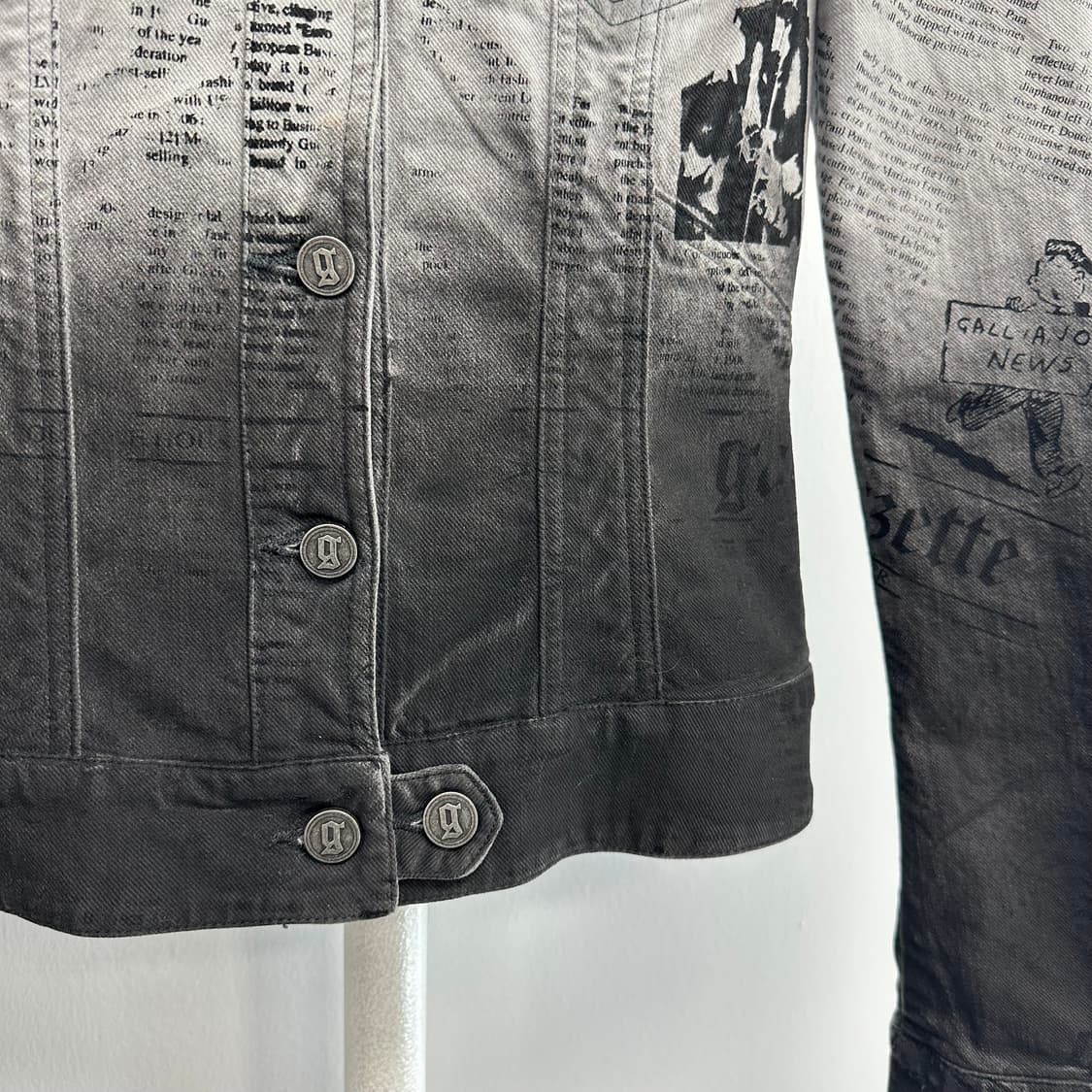 존갈리아노 아카이브 뉴스페이퍼 데님 자켓 상품이미지6