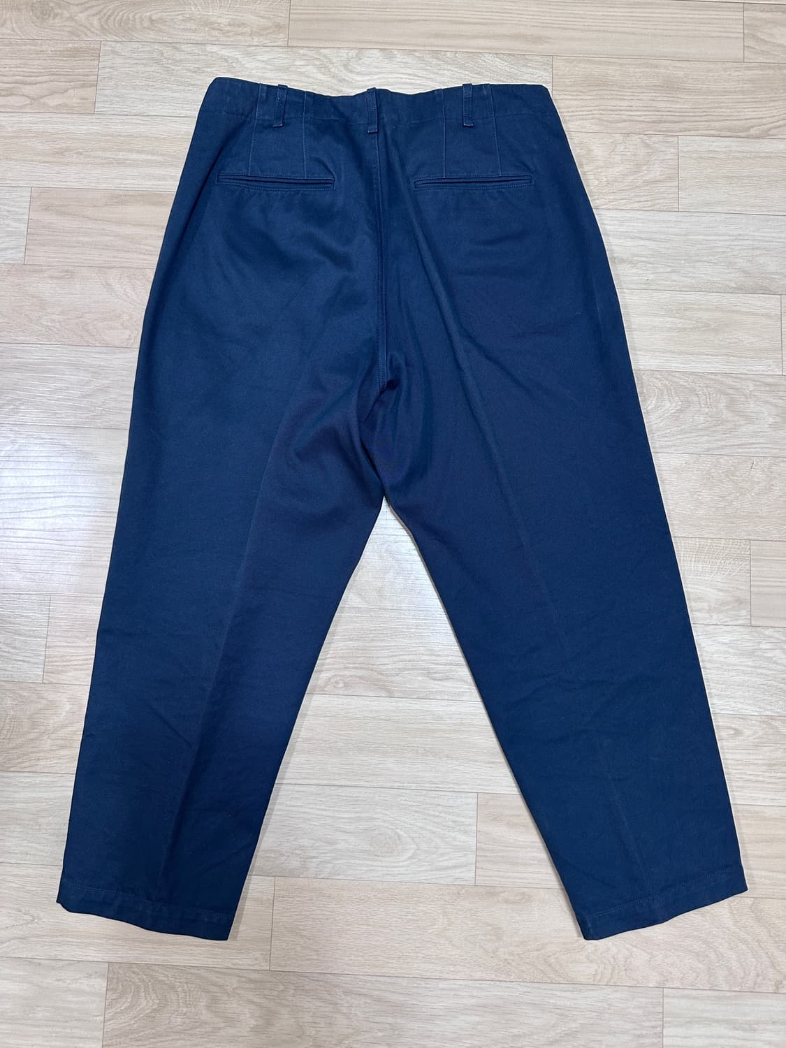 [85]유니클로 U 와이드 테이퍼드 앵클치노 팬츠 블루 상품이미지6