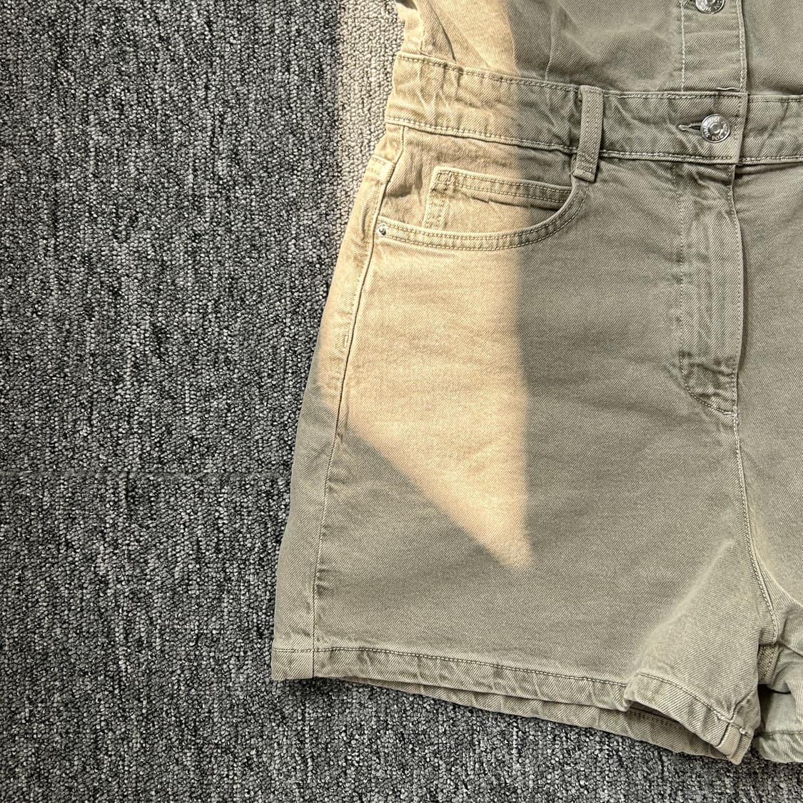 자라 카키 데님 점프슈트 상품이미지4