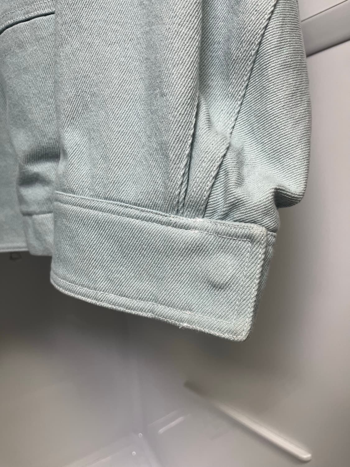 솔리드옴므 23ss 블루 멀티 포켓 데님 쉘파카 자켓 48사이즈 상품이미지4