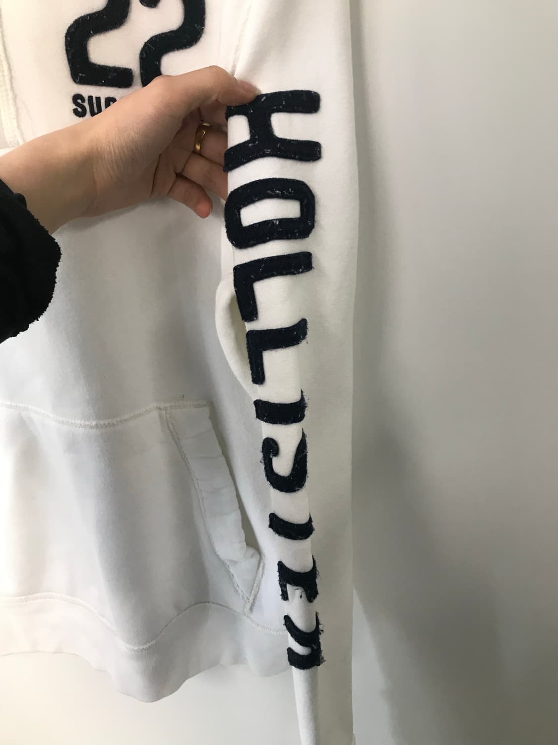 홀리스터 자수로고 화이트 버튼 후드티 상품이미지5