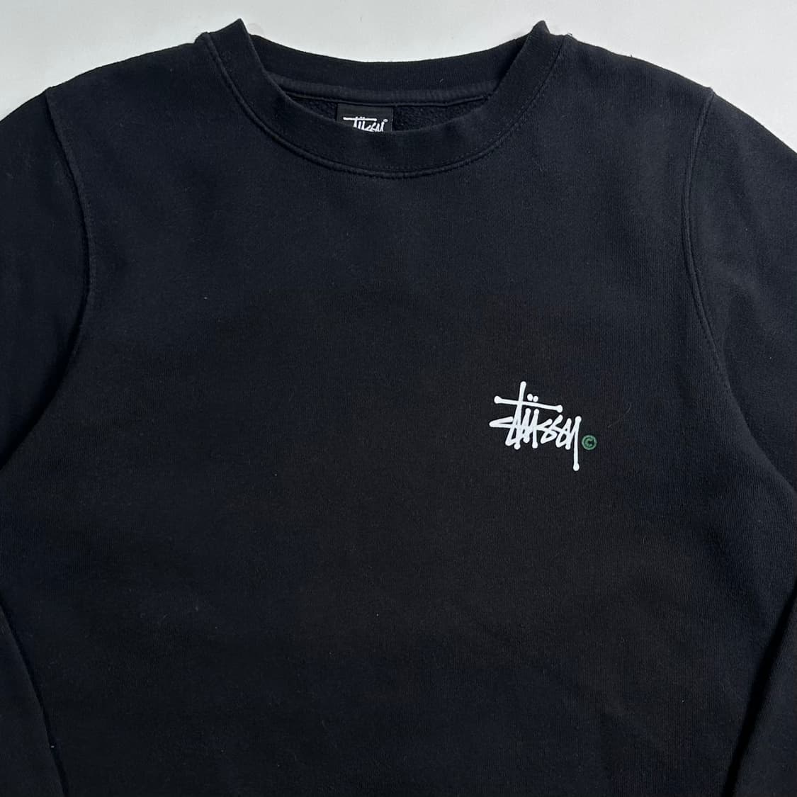 스투시 스탁로고 블랙 맨투맨   상품이미지2