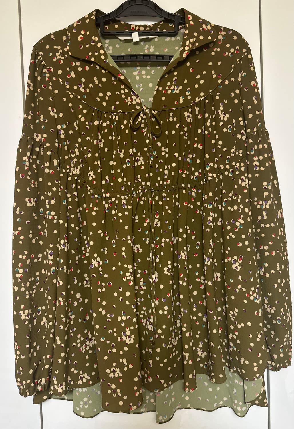 오즈세컨카키 도트  블라우스 상품이미지2