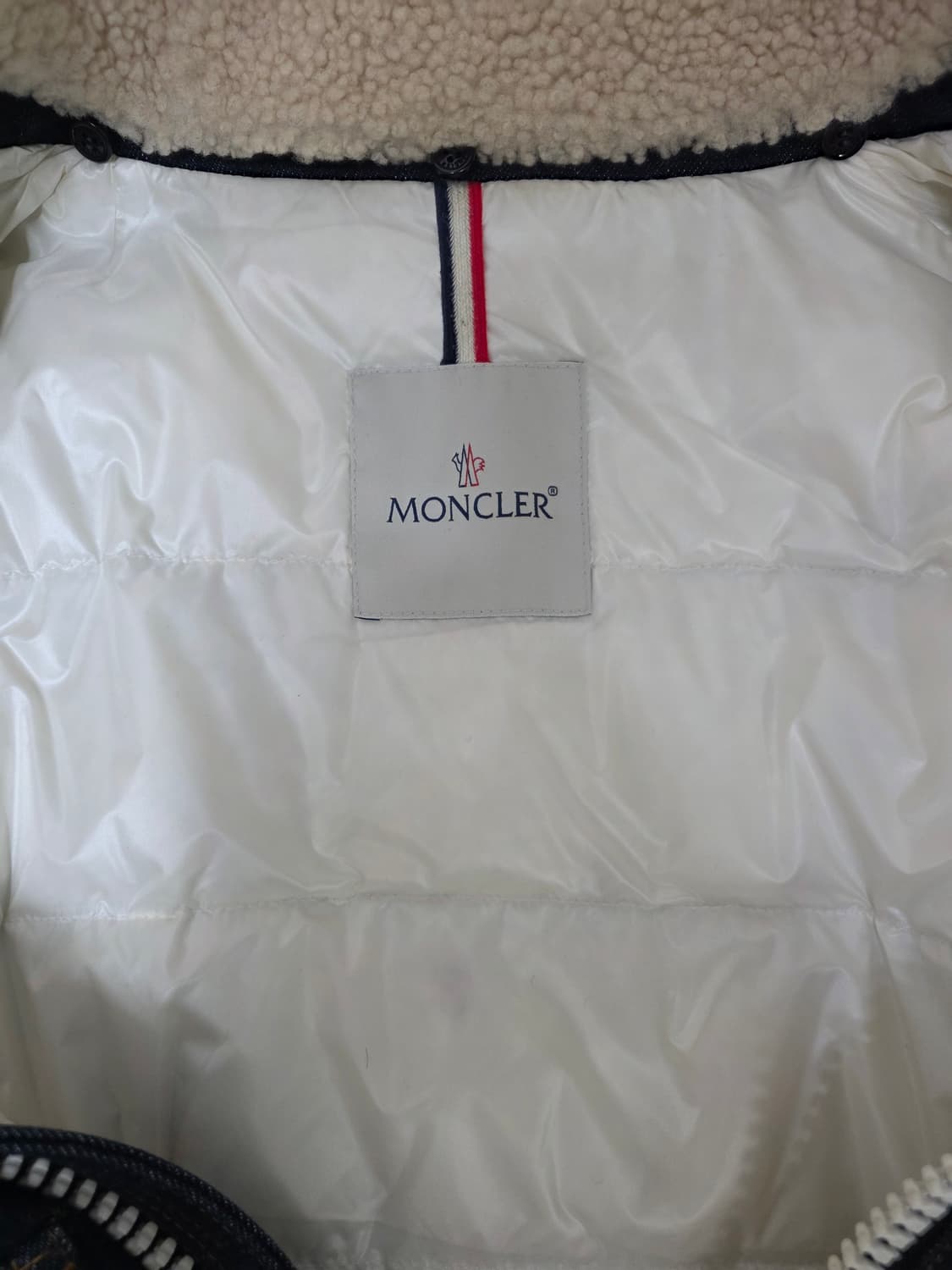 몽클레어 데님 양털 패딩 자켓 국내매장판 상품이미지4