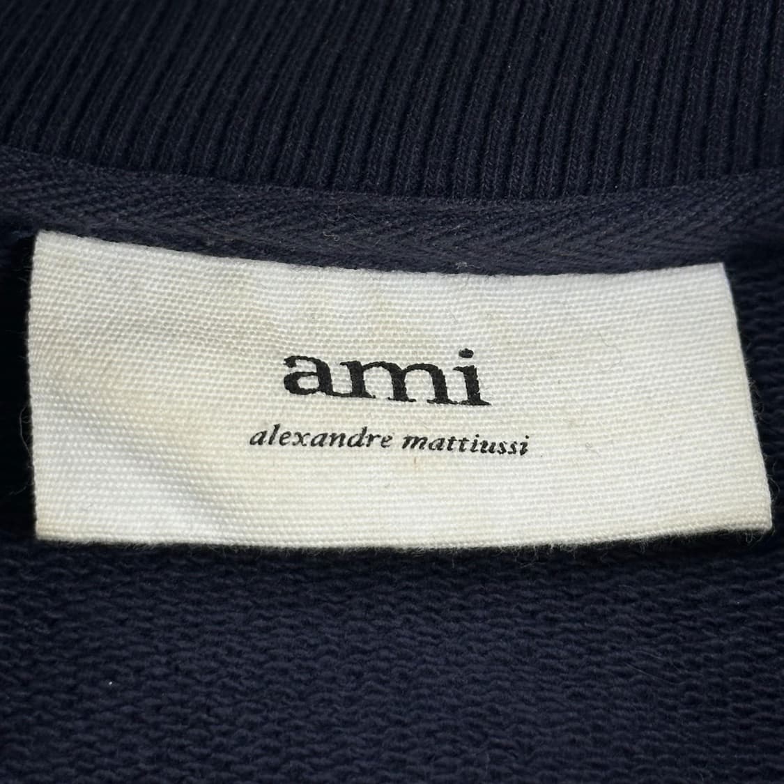 아미 스몰 하트로고 네이비 크루넥 맨투맨 (L) 상품이미지8