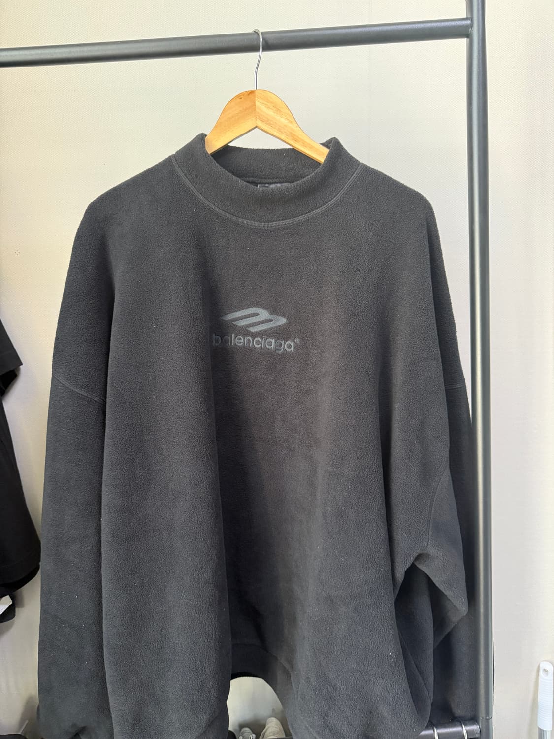 발렌시아가 플리스 맨투맨 XL 상품이미지2