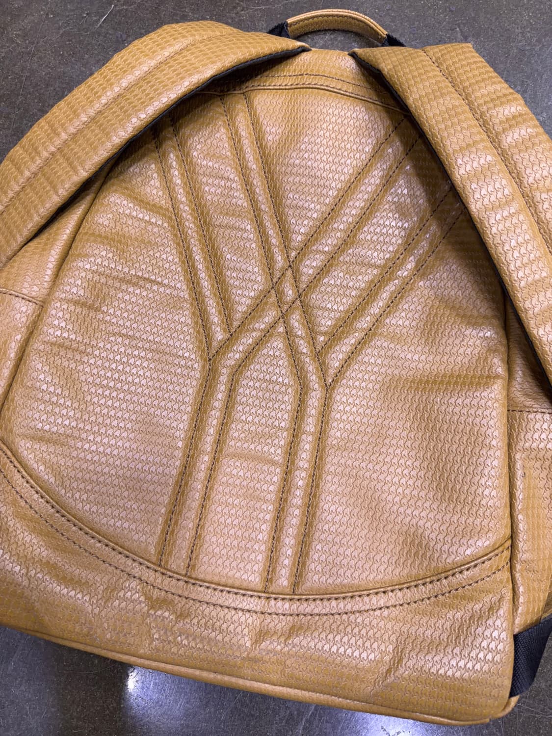 이스트팩 x 가스파드 유키에비치 레더 백팩 상품이미지7