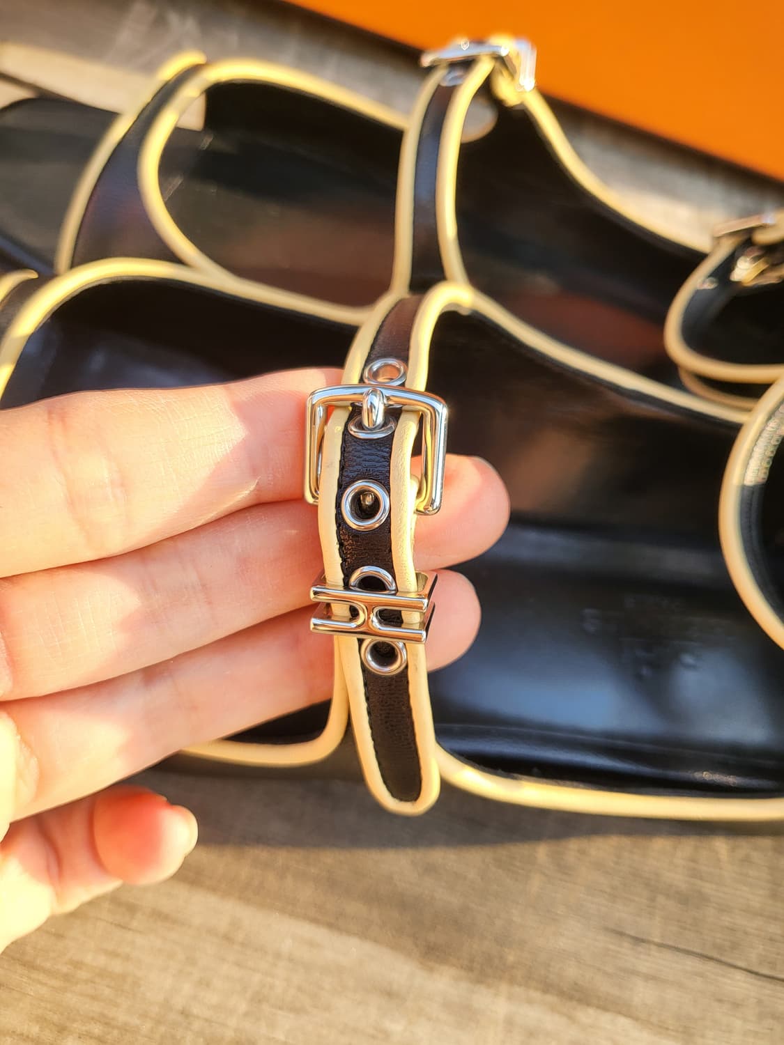 (정품)신상 에르메스 크리스틴 샌들 225-240 37사이즈 상품이미지5