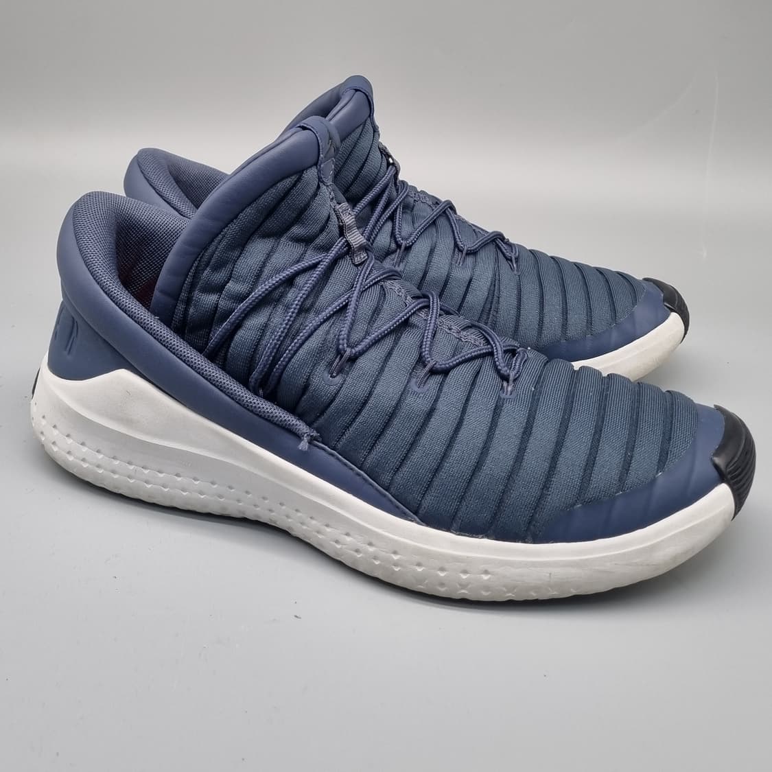 나이키 조던 플라이트럭스 남성운동화275 상품이미지1