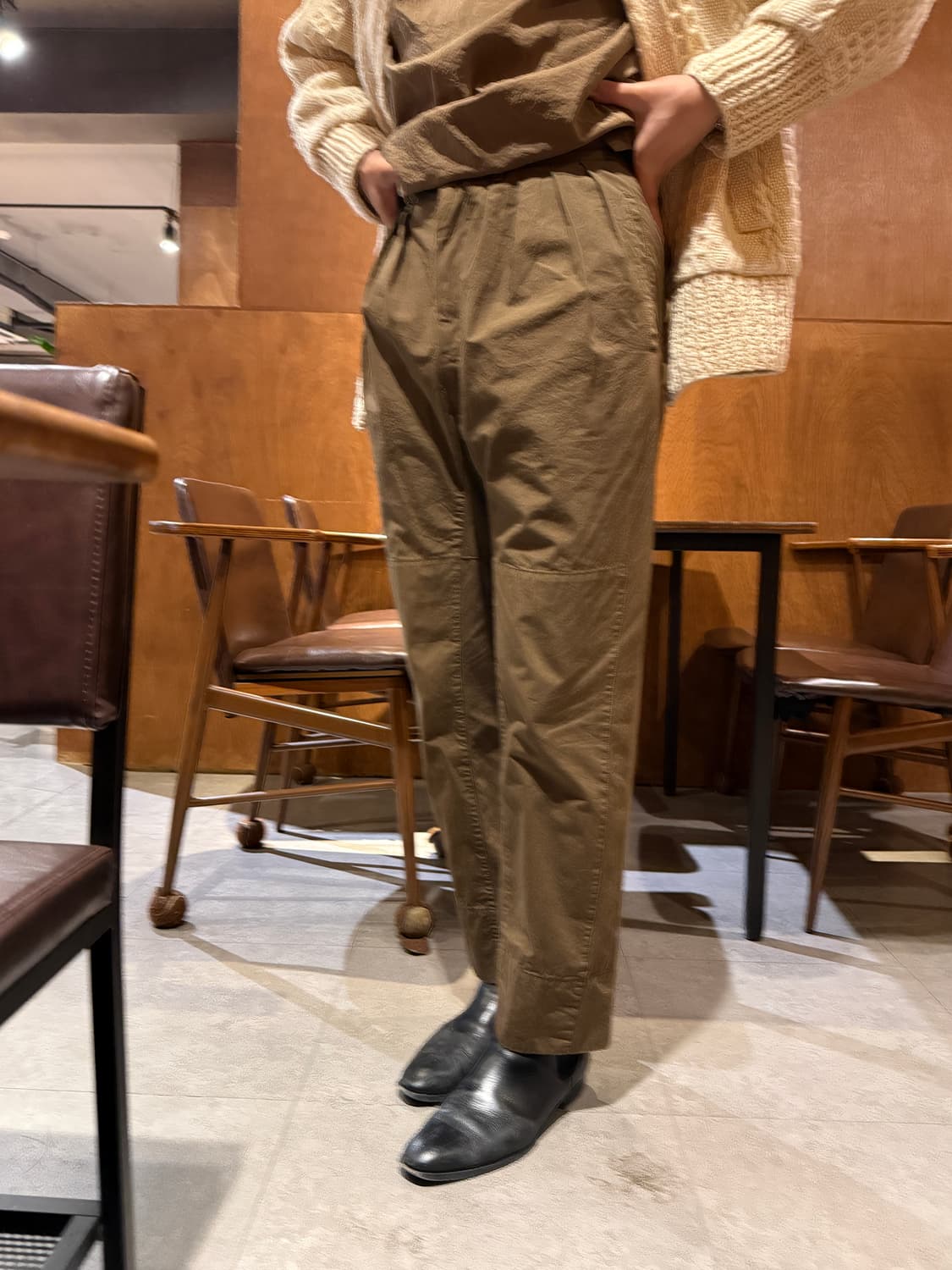 르메르 19fw 다크 브라운 팬츠 판매합니다 상품이미지2