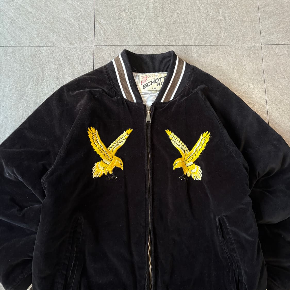 쇼트 NYC 수베니어 벨벳 스카잔 자켓 상품이미지3