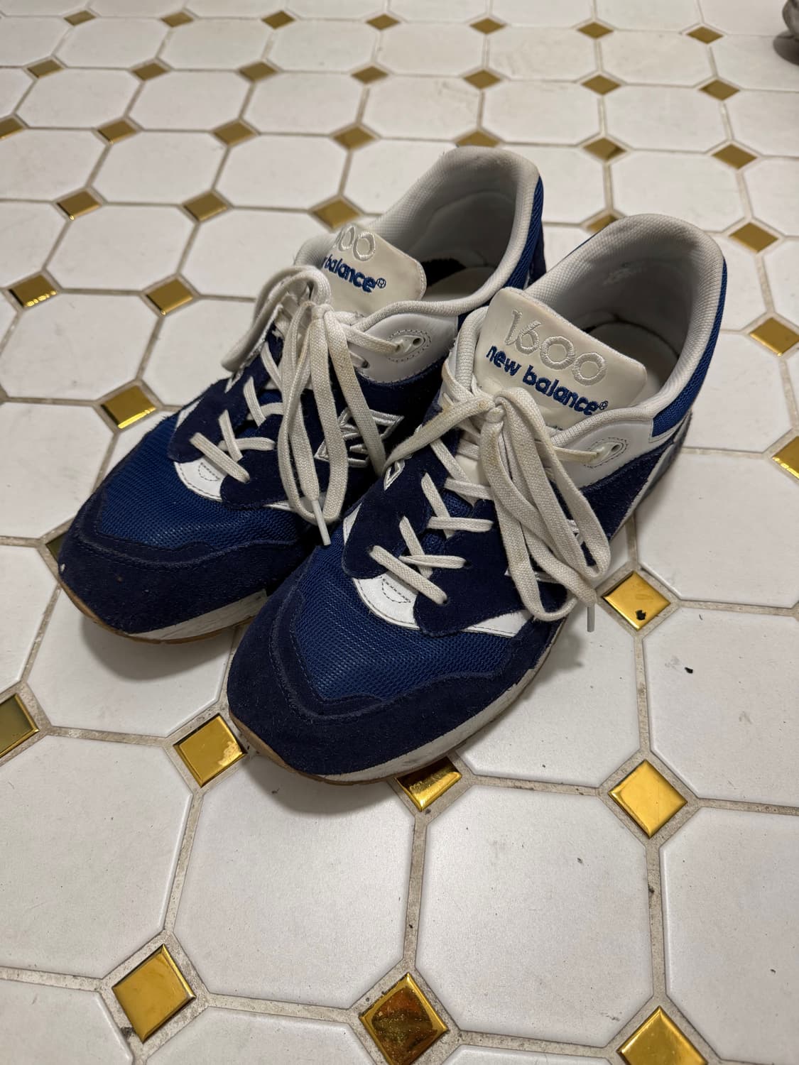 뉴발란스 1600 상품이미지1