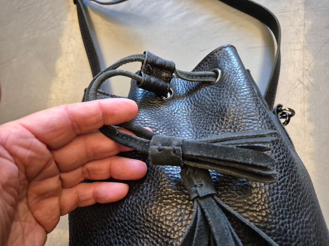 닥터마틴 레더 버킷 백 상품이미지5