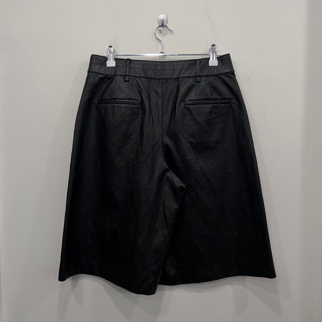 잇 미샤 포켓포인트 크리즈 레더 버뮤다팬츠 상품이미지5