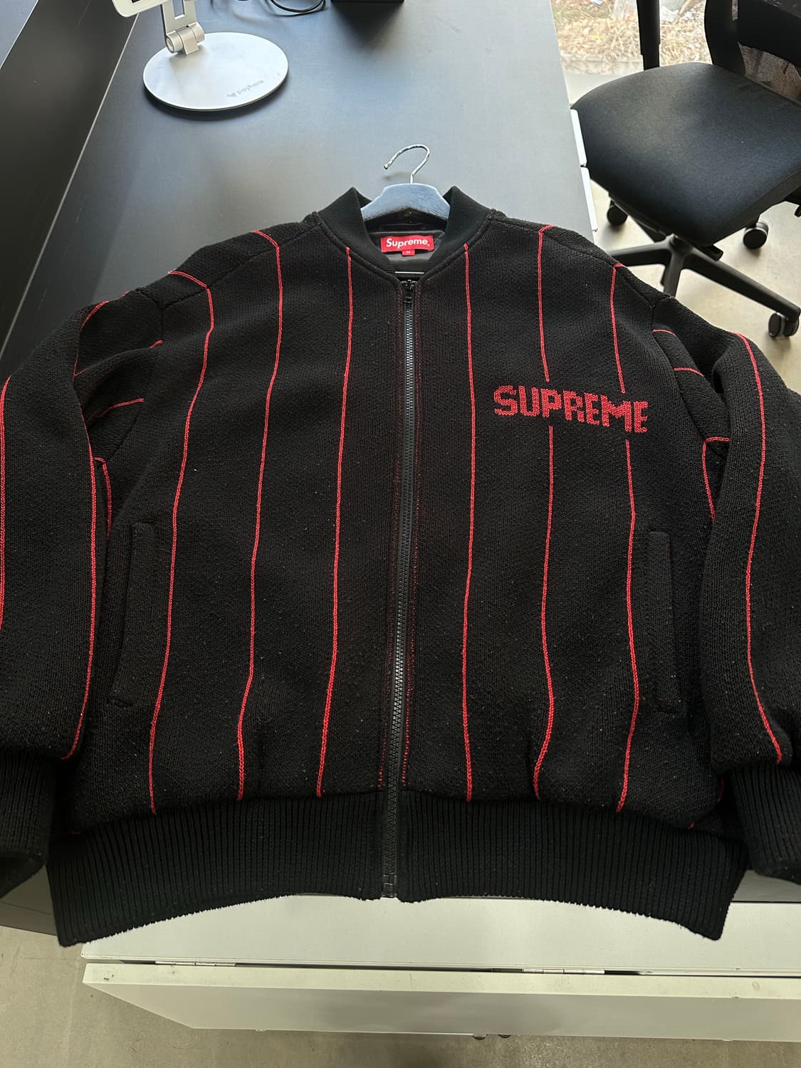 슈프림 23SS 핀스트라이프 바시티집업 스웨터 상품이미지5