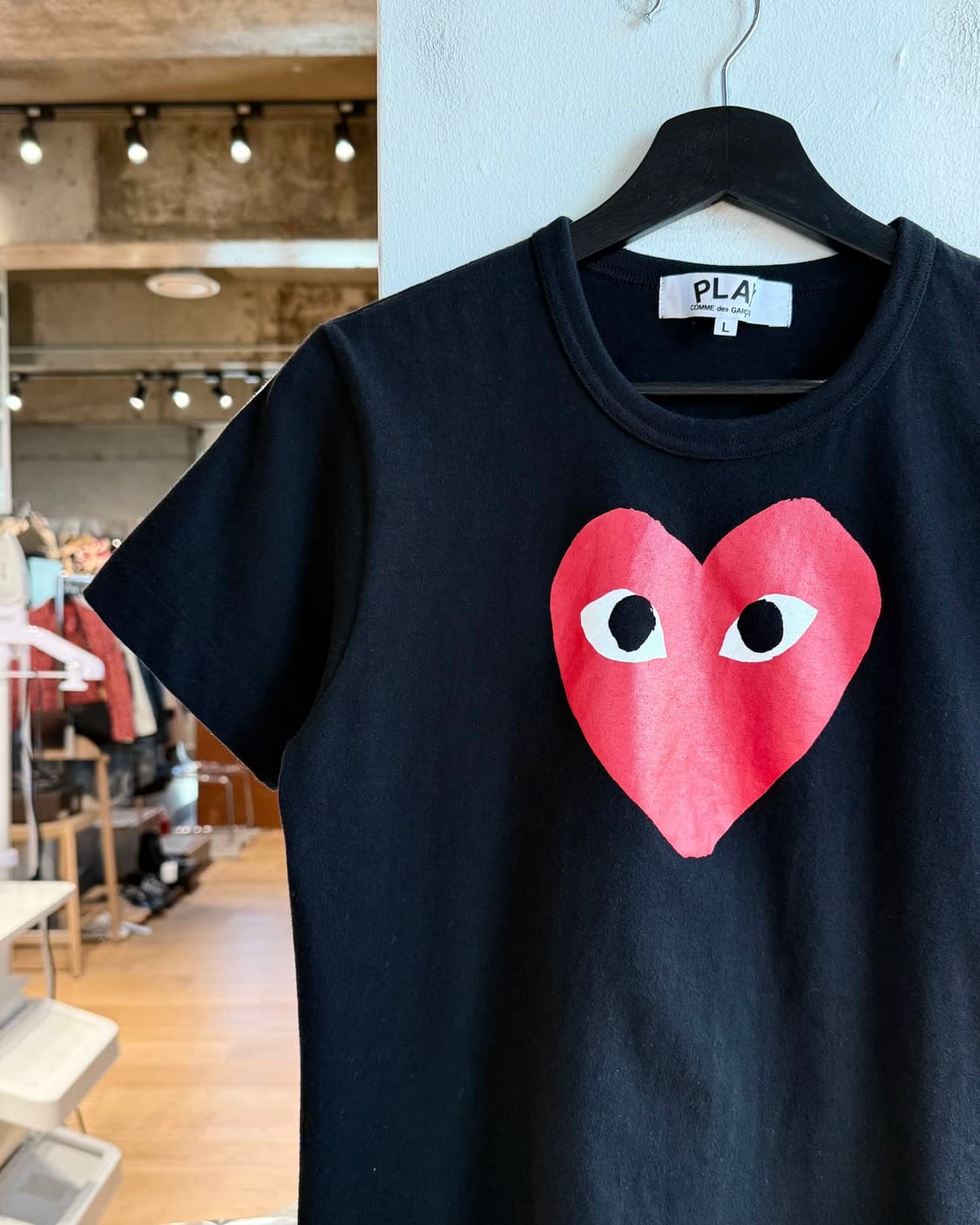 꼼데가르송 플레이 블랙 레드 하트로고 프린팅 하프티  상품이미지4