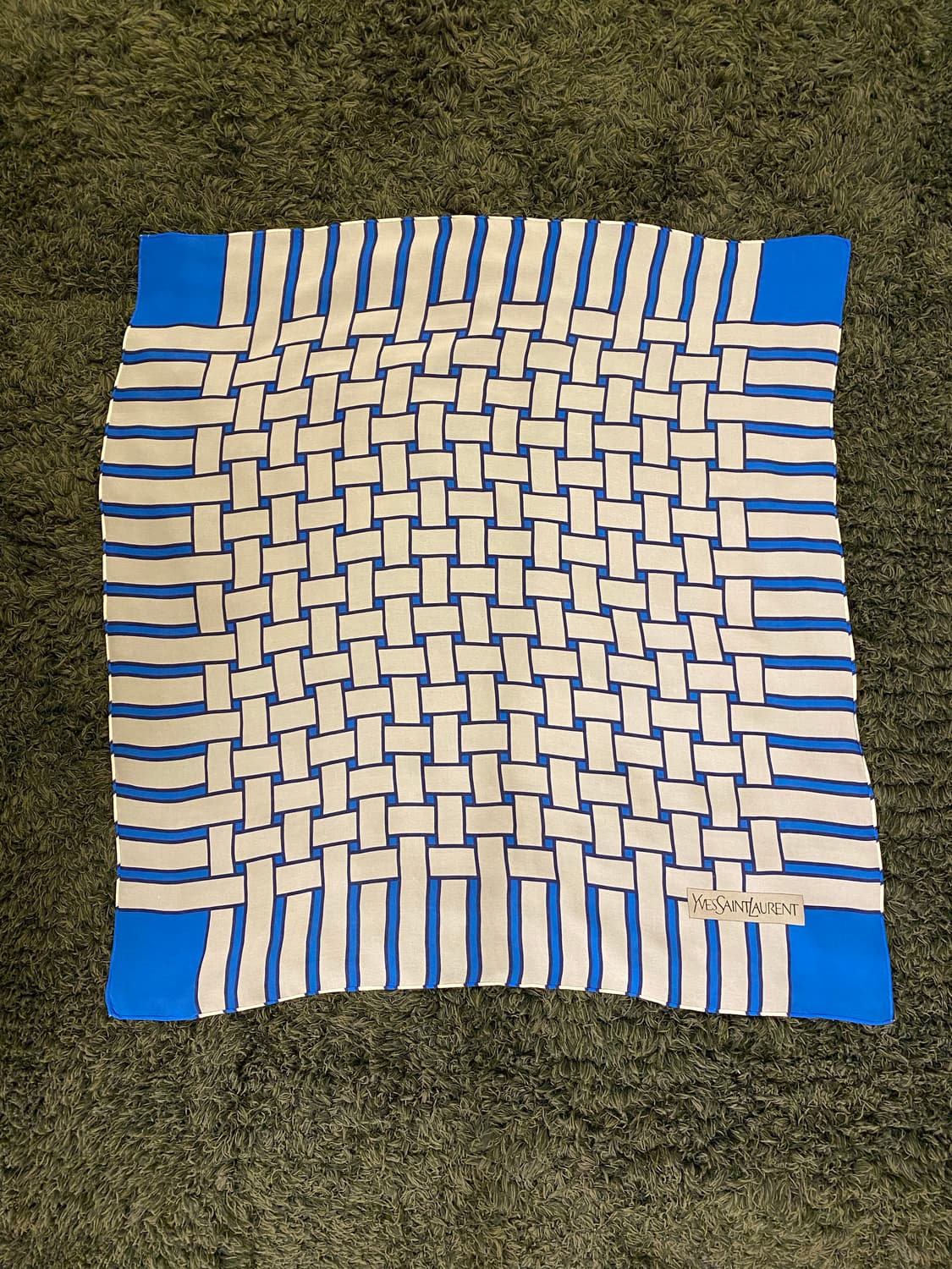 입생로랑 스카프 상품이미지6