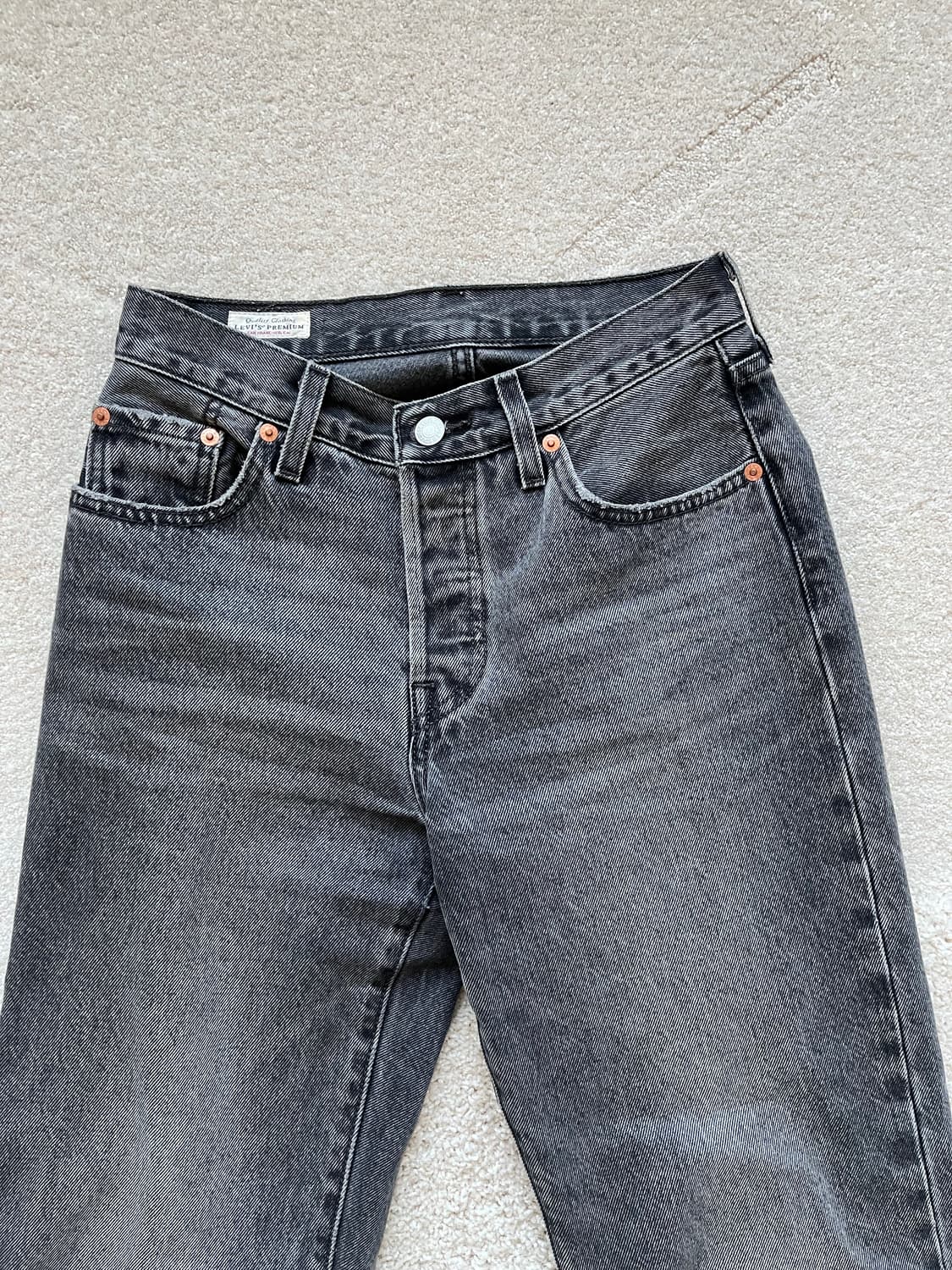 Levi's 501 프리미엄 그레이 워싱 스트레이트 데님 (24-25) 상품이미지5