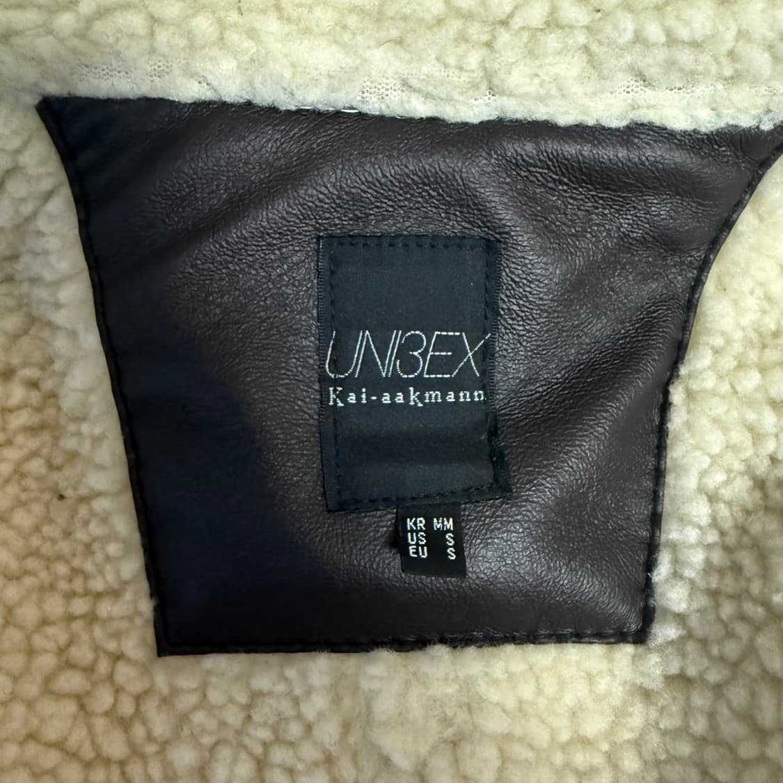 카이아크만 B3 무스탕 브라운 상품이미지3