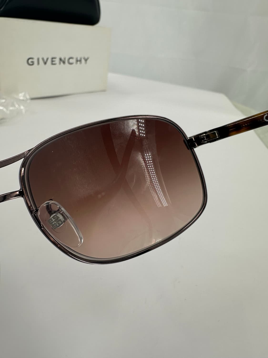 [새상품 무료배송] 정품 지방시 Made in Italy 선글라스 상품이미지4