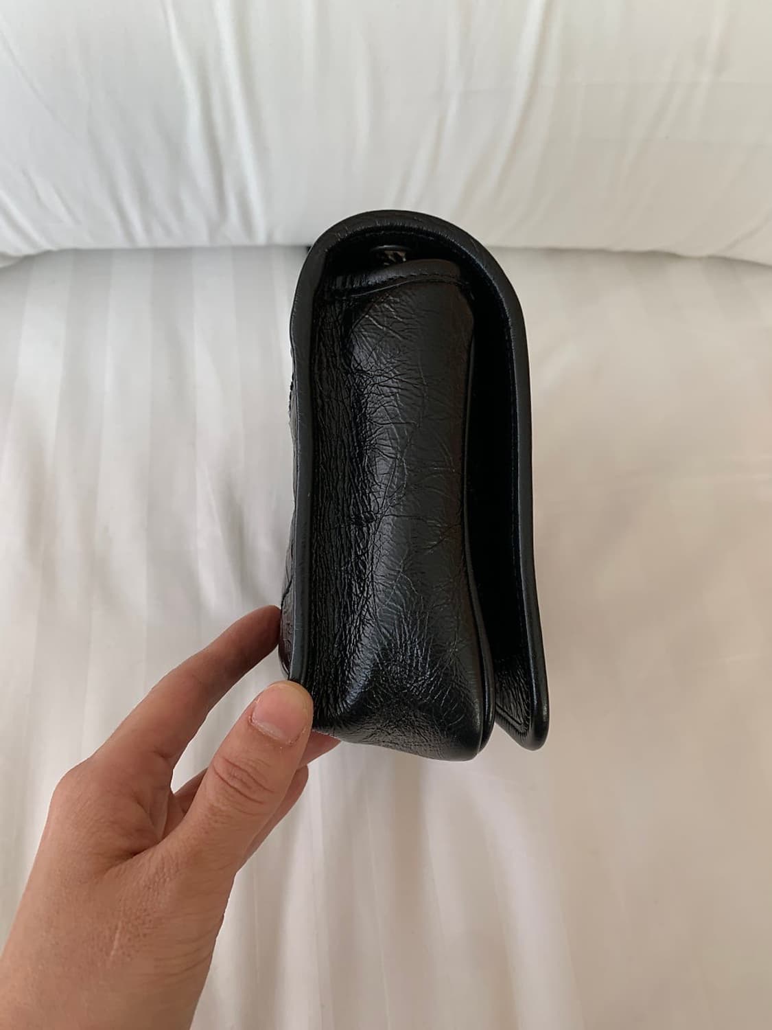 입생로랑 니키 체인 월렛백 상품이미지5