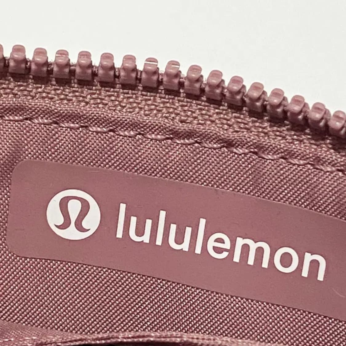 [정품] LULULEMON 룰루레몬 카드 파우치+키체인 2종세트 상품이미지5