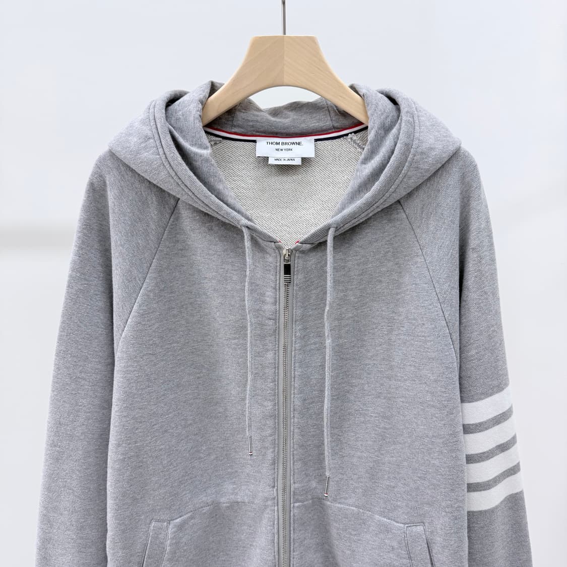 [S급/7] 톰브라운 사선완장 후드집업 그레이 상품이미지3