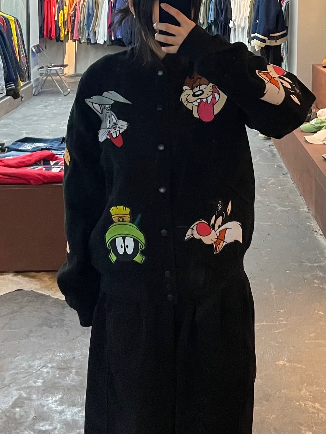 빈티지 루니툰 자수 블랙 바시티 자켓 H2213 상품이미지1