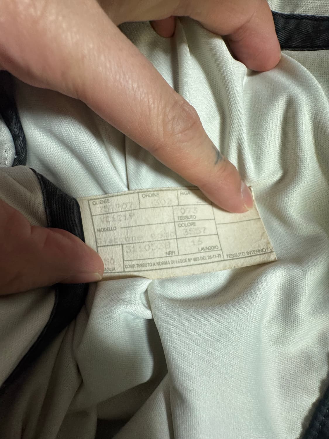 엠폴리오 아르마니 나일론 후드점퍼 상품이미지4