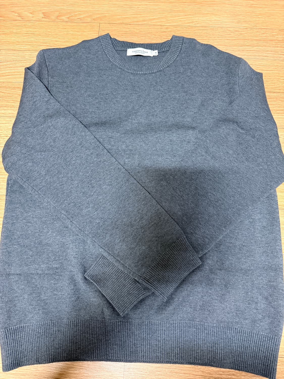 컨셉원 차콜그레이 라운드 니트  상품이미지3