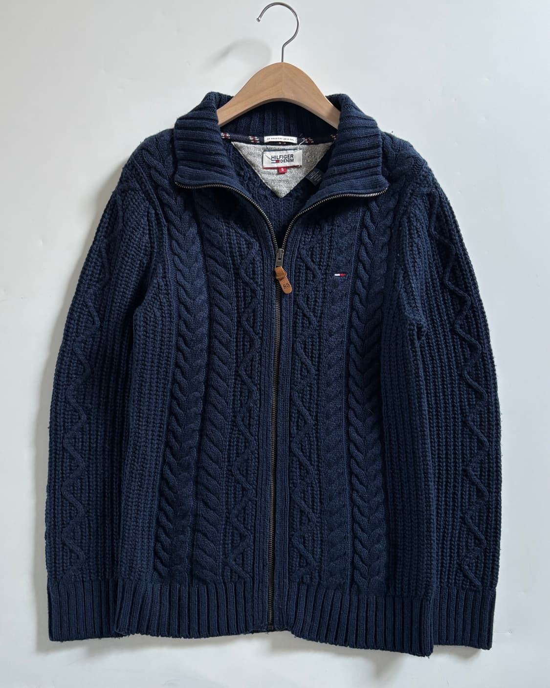 Tommy 타미힐피거 플래그로고 네이비컬러 케이블 니트집업 상품이미지3