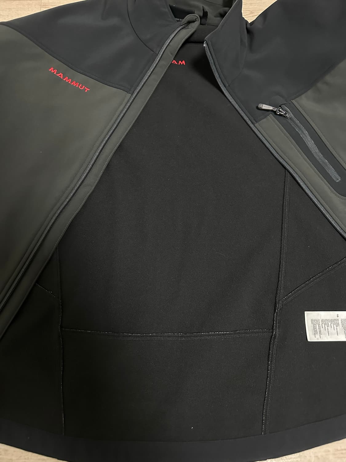 마무트 소프트쉘 새상품 상품이미지3