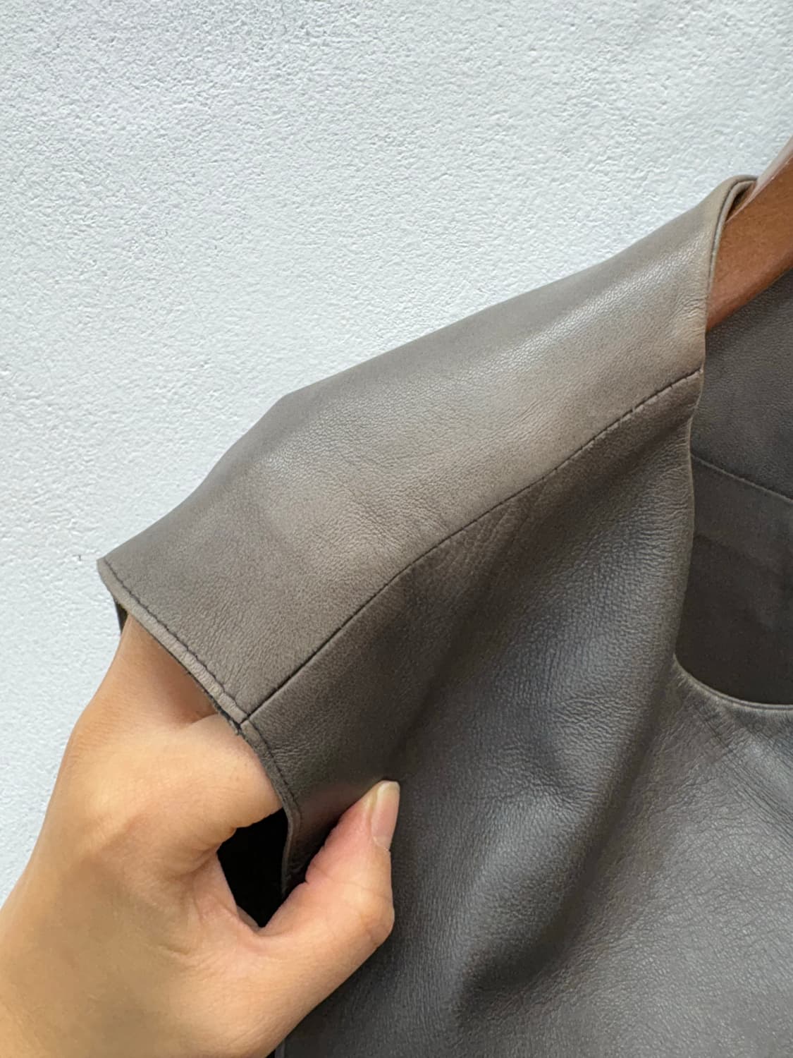 르베이지 가죽 베스트 상품이미지7