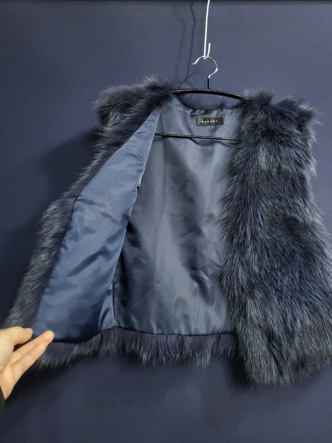 바바라 폭스 크롭 베스트 상품이미지3