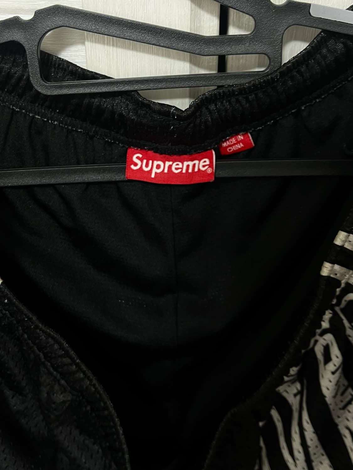 슈프림 슬랩 샷 메쉬 쇼츠 블랙 상품이미지4