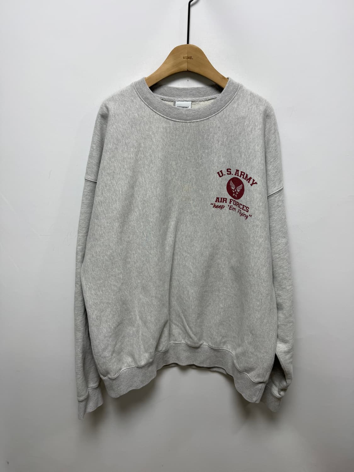 아웃스탠딩 에어포스 타이거 맨투맨 상품이미지1